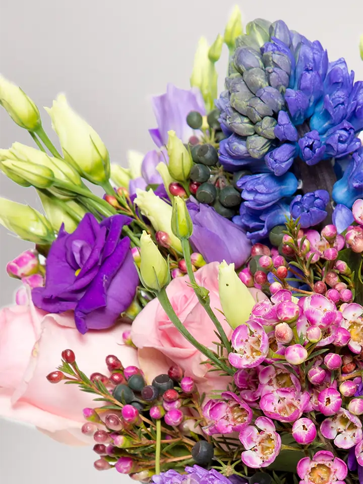 Rose Artificiali Viola In Seta - 4 Bouquet Realistici Per Decorazione Casa E Matrimoni - Foto 5